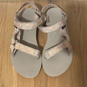 Teva Sandals with Floral Design in Beige and Peach
